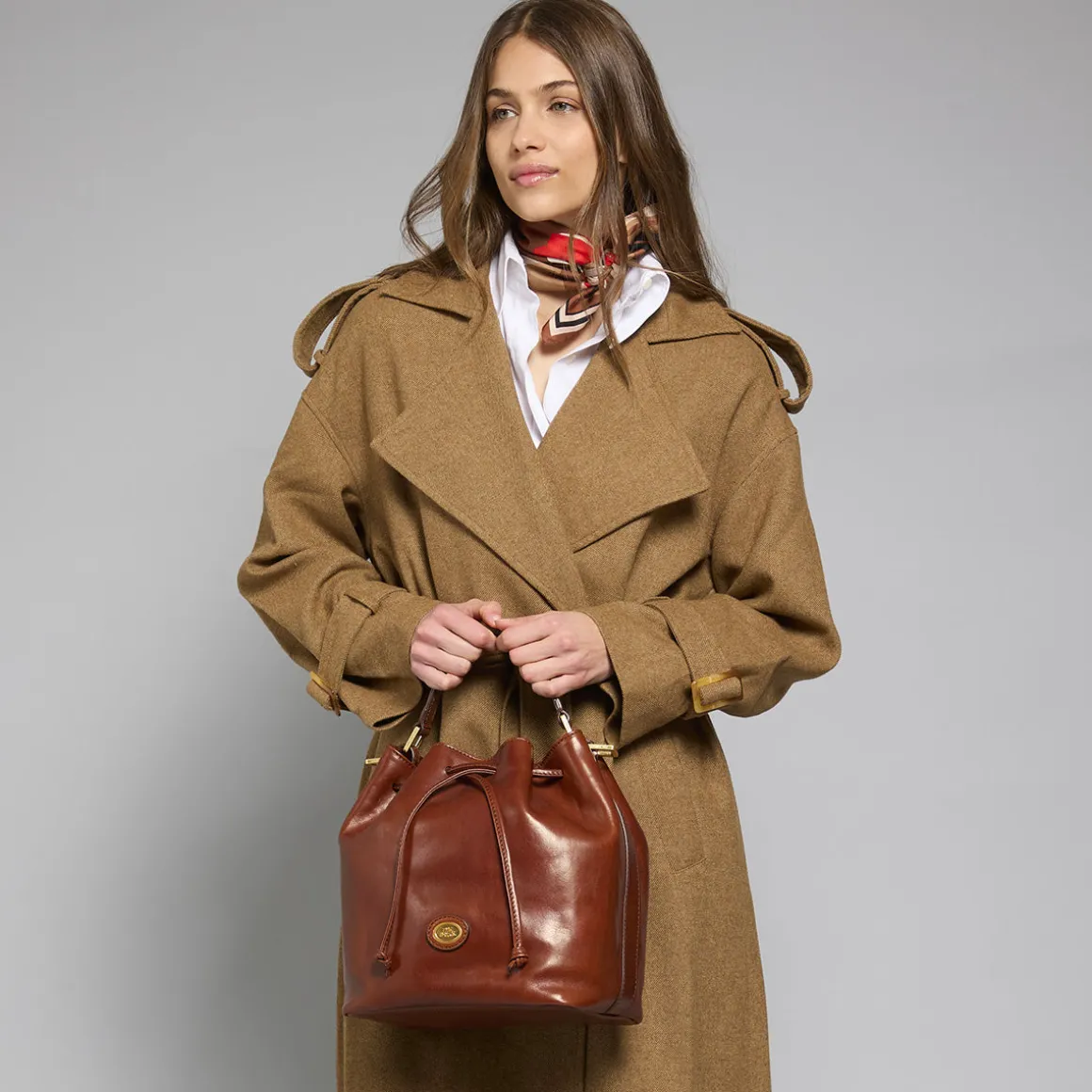 Borsa secchiello pelle con tracolla