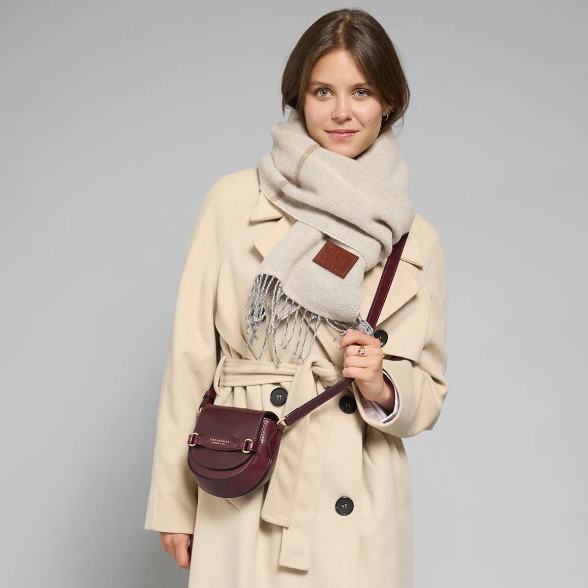 Borsa tracolla in pelle compatta