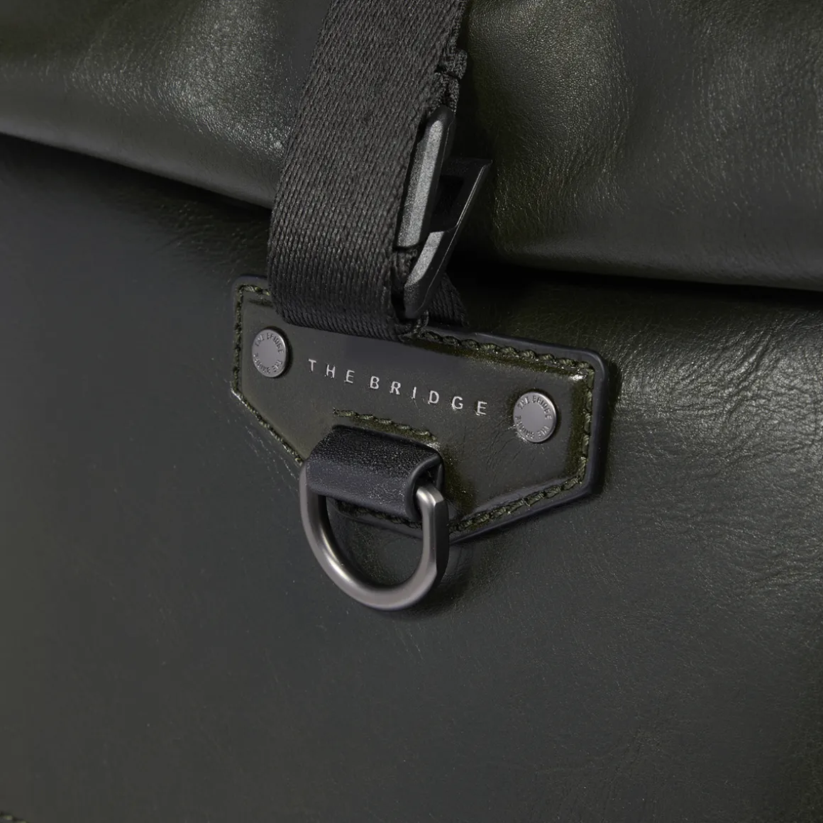 Zaino in pelle uomo con apertura roll-top