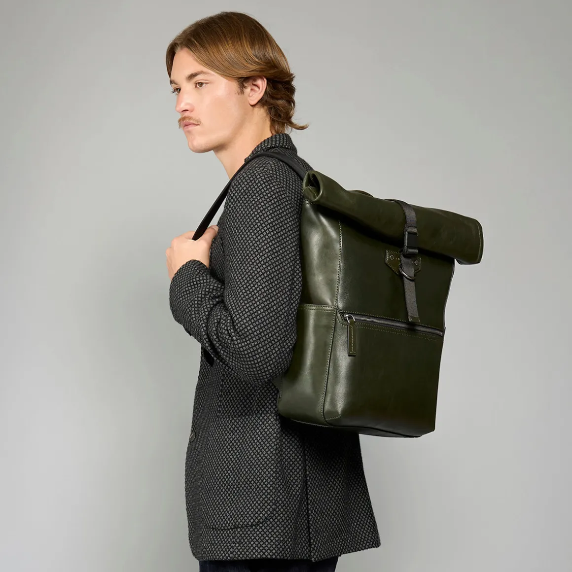 Zaino in pelle uomo con apertura roll-top
