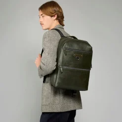 Zaino uomo in pelle una zip e tasca frontale